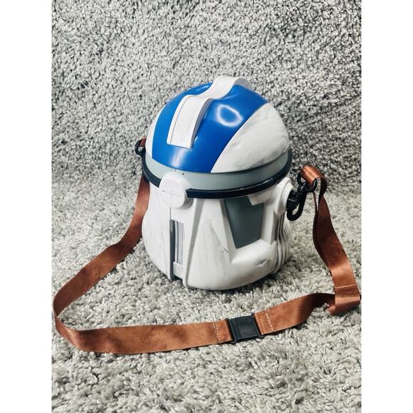 2025 Star Wars Galaxys Edge Salvaged Clone Trooper Helmet Popcorn Bucket In Hand - Picture 9 of 11